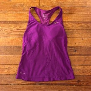 Nike Tank w built in bra